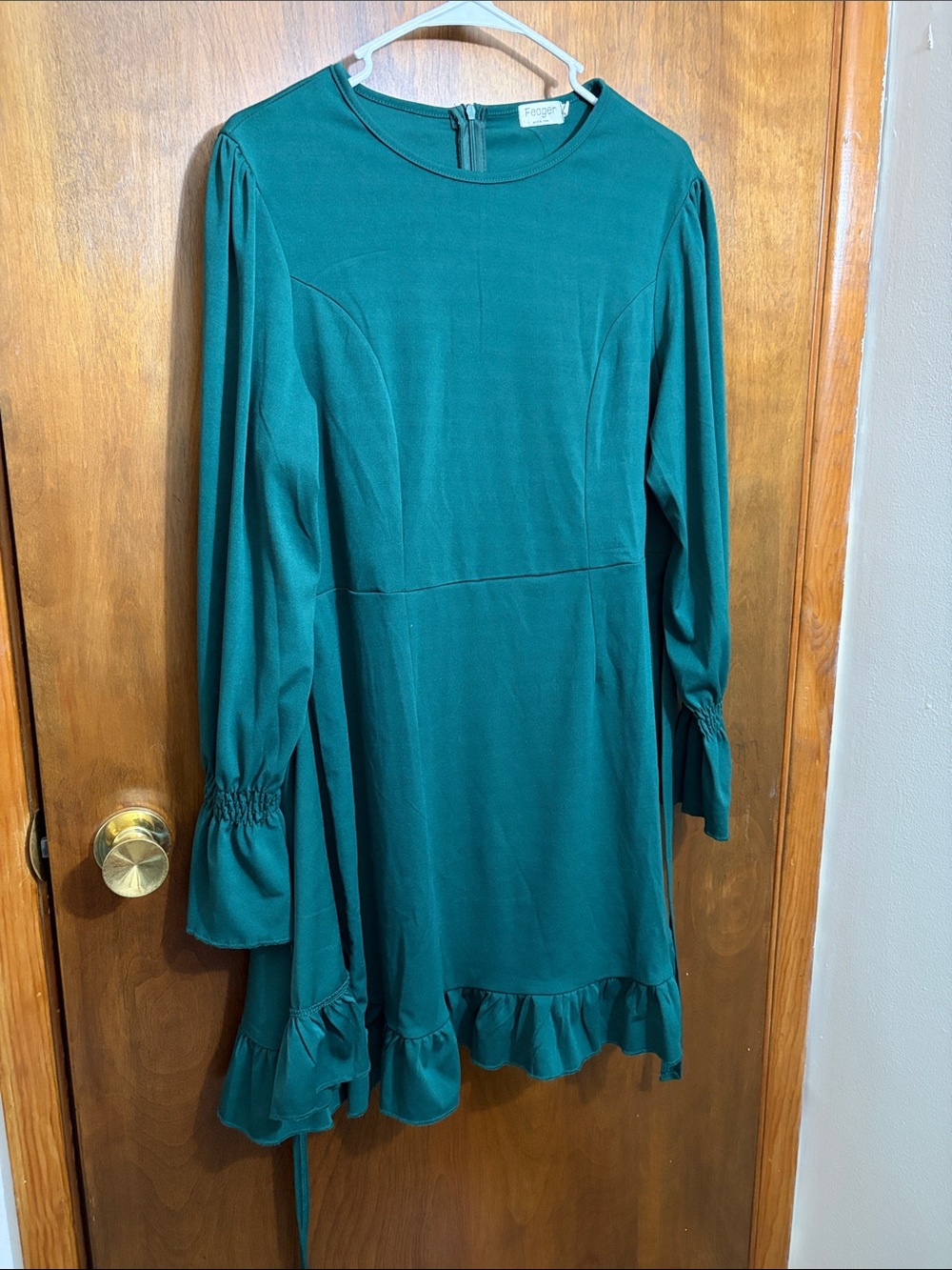 Feager Women's Emerald Green Long Sleeve Ruffle Hem Dress